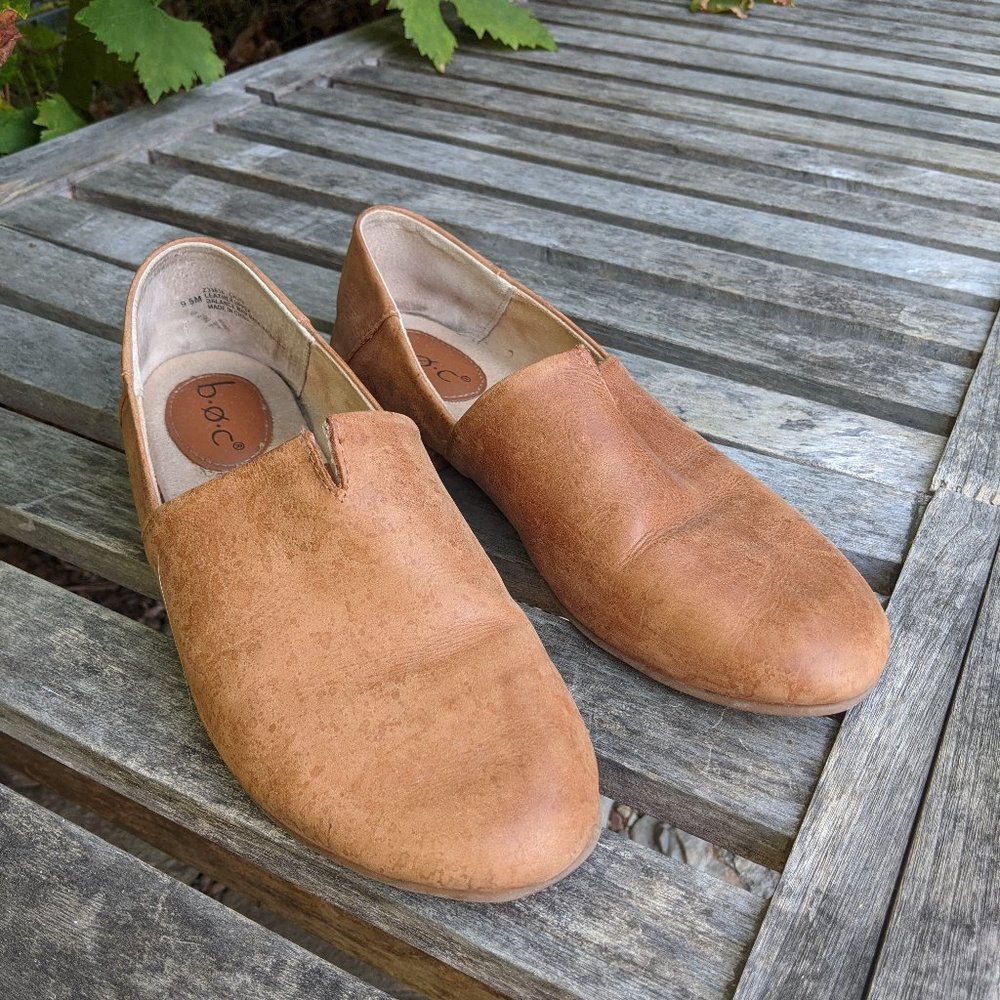 Leather flats (b.o.c.)